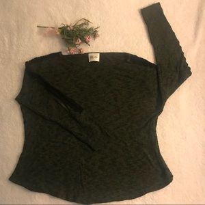 EUC Hunter green and black pullover sweater